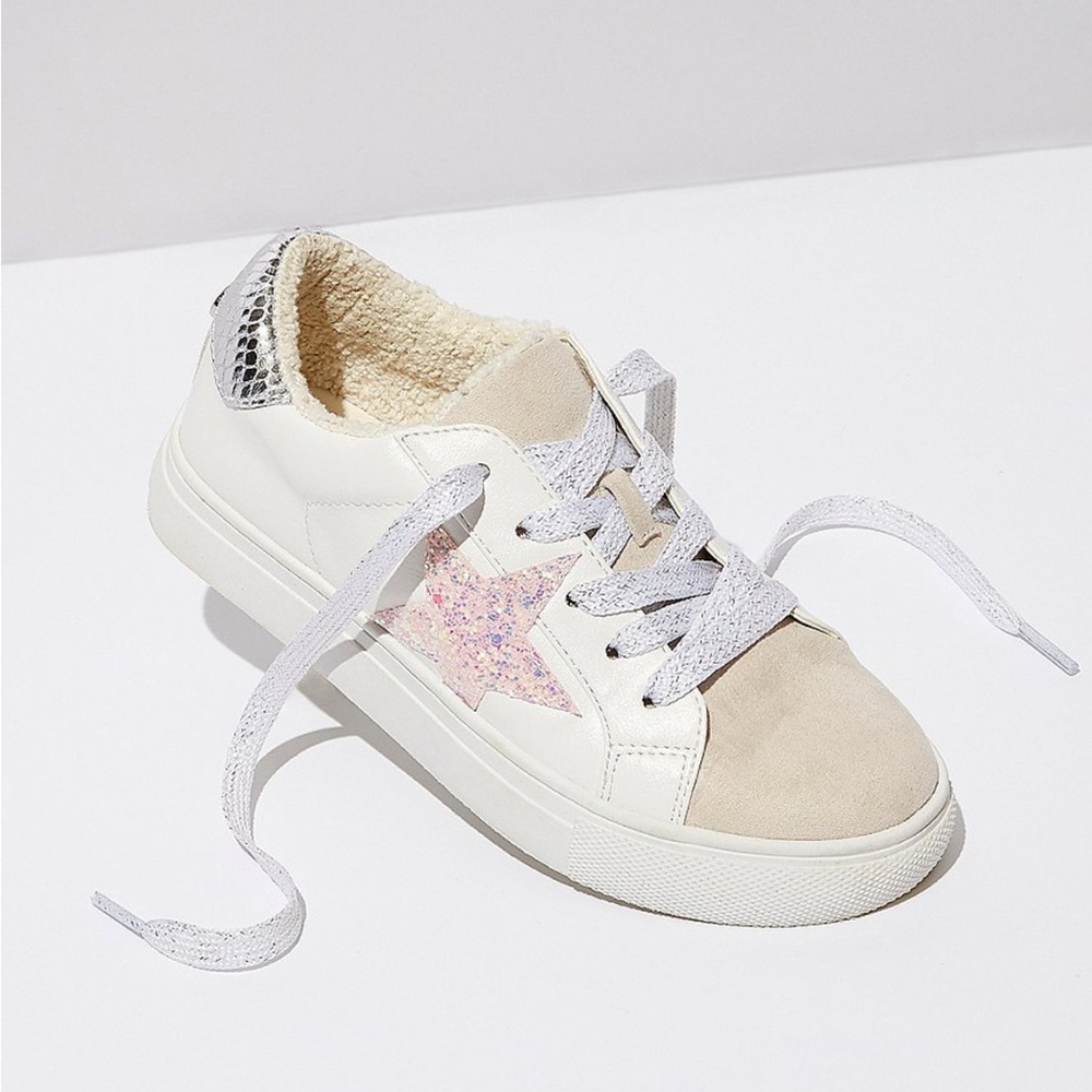 Steve Madden Kids' White and Pink Star Sneakers - Picture 5 of 9